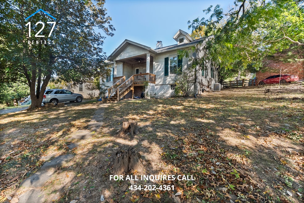 Updated 3BR Apartment with Modern Kitchen ...