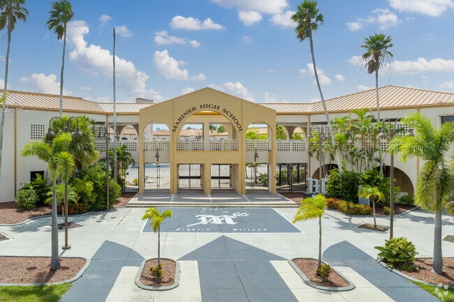 Mariner High School is a B rated school with 1,459 students.