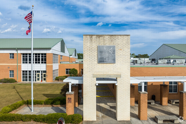 Morrow Middle School teaches kids in 6th to 8th Grade.