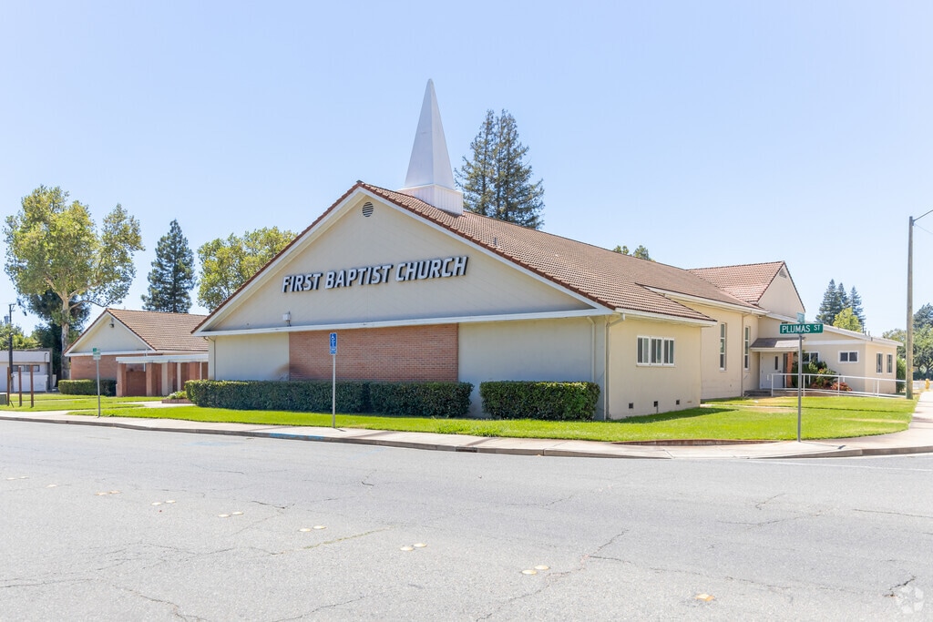 First Baptist Academy is a private school.