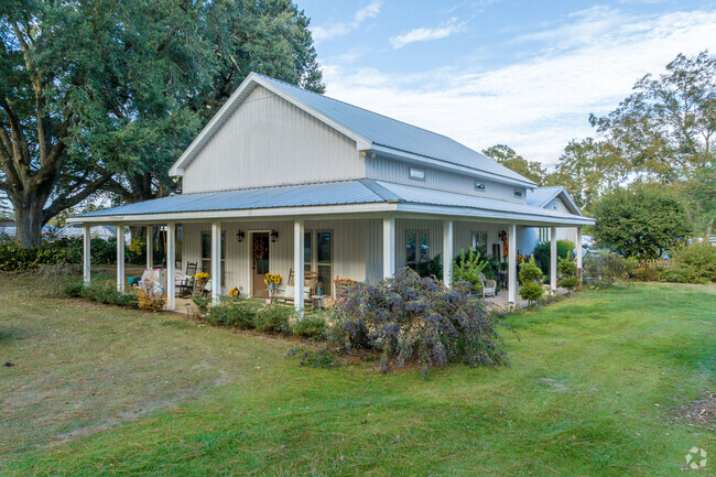 Wilmer is heaven on Earth for residents with several plant nurseries in the area.
