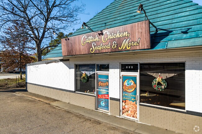 Enjoy a quick bite at Penn's Fish House in Canton.