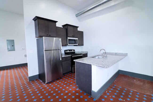 1 W Mcmillan St unit 2, Cincinnati, OH 45219 - photo 4