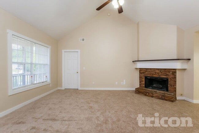 1048 Whispering Woods Dr, Canton, GA 30114 - photo 2