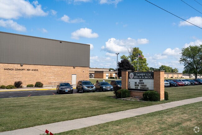 Sandwich Community High School has 595 students in grades 9-12, and is located in Sandwich, IL.
