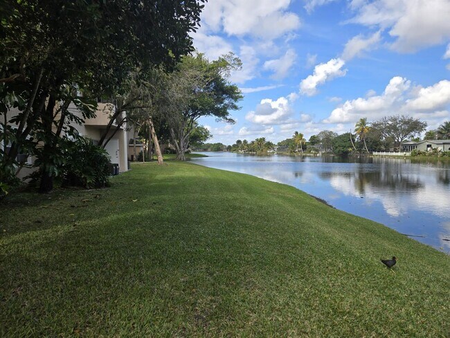 1731 NW 96th Terrace unit 2K, Pembroke Pines, FL 33024 - photo 2