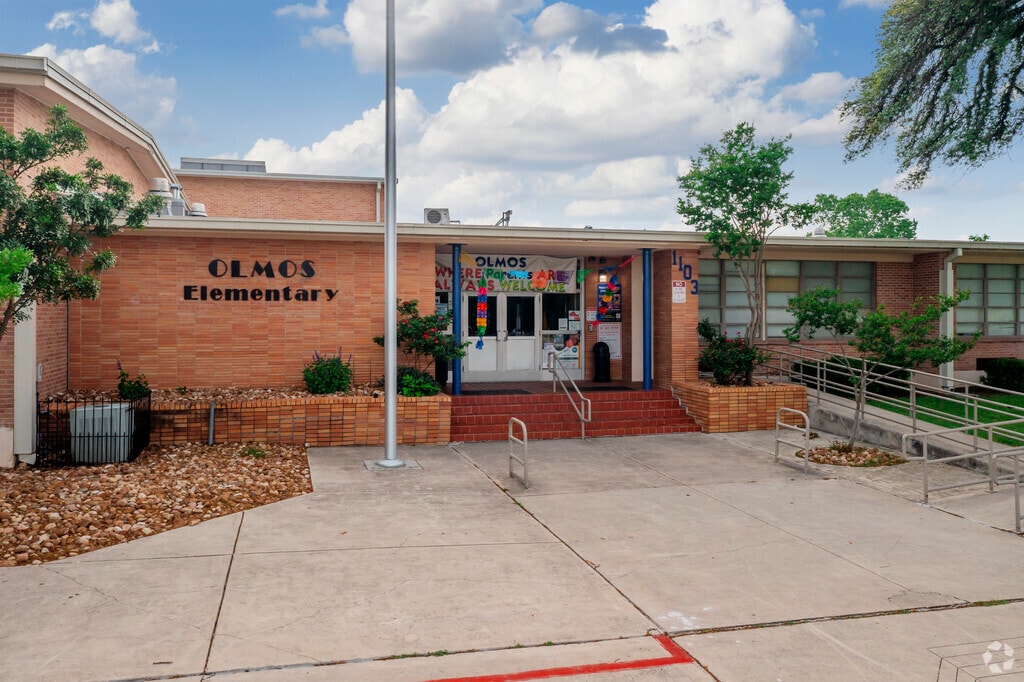 Olmos Elementary School is located in the Dellview neighborhood of San Antonio.