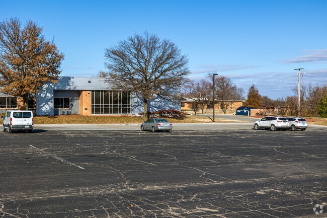 There is plenty of parking available at the Capital City School.