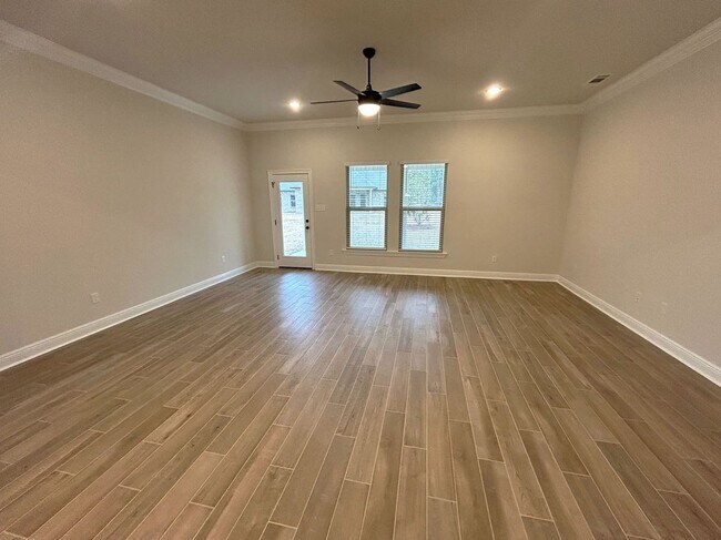 2731 Louis Cir, Crestview, FL 32536 - photo 4