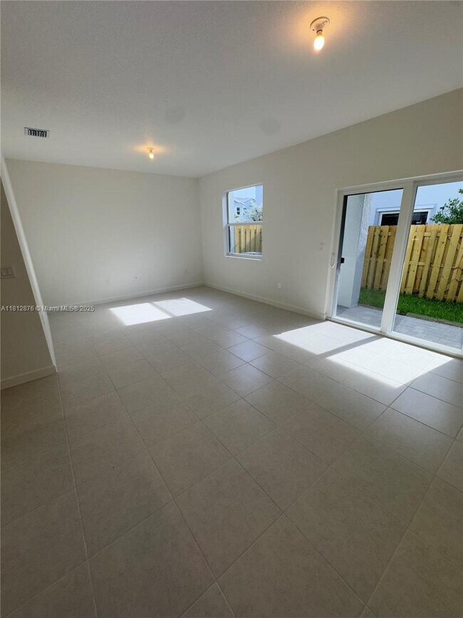 144 SW 184th Way, Pembroke Pines, FL 33029 - photo 5