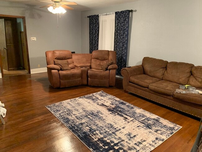 1130 E Garfield St, Davenport, IA 52803 - photo 7