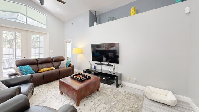 5297 Fox Trace, West Palm Beach, FL 33417 - photo 2