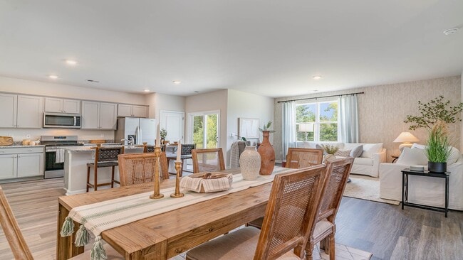 321 Bevington Brook Ln, Hopkins, SC 29061 - photo 5