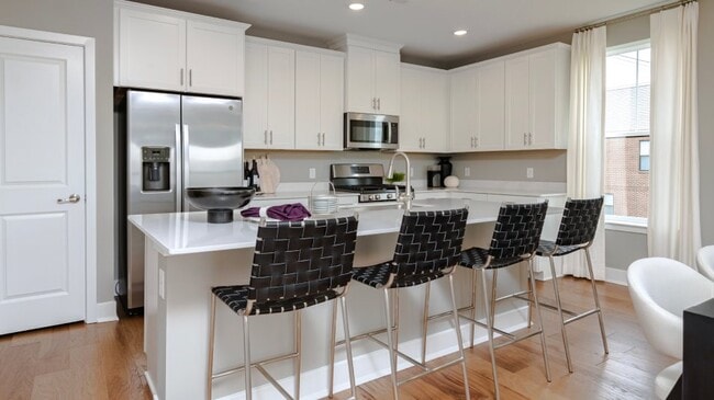 134 Leona Stewart Ln, Pennington, NJ 08534 - photo 2