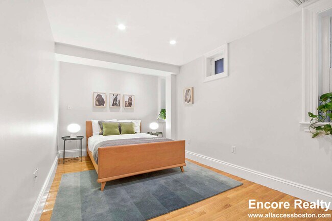 244 Beacon St unit 7, Boston, MA 02116 - photo 6