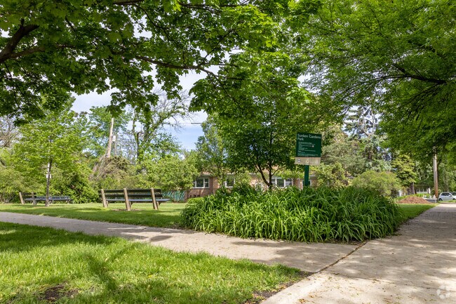 Residents can go on a stroll at Sunken Garden Park in Ravenswood's many green spaces.