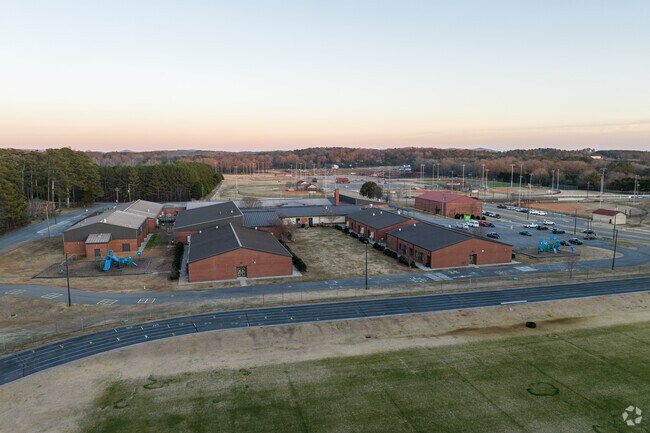 Hamilton Crossing Elementary serves in the Bartow County School System.
