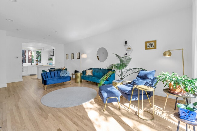 1619 N Franklin St, Denver, CO 80218 - photo 6