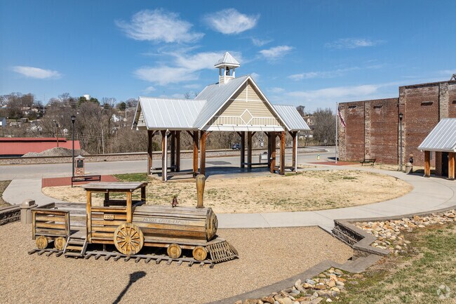 Mossy Creek Station in downtown Jefferson City offers a play area for kids as well as a covered pavilion.