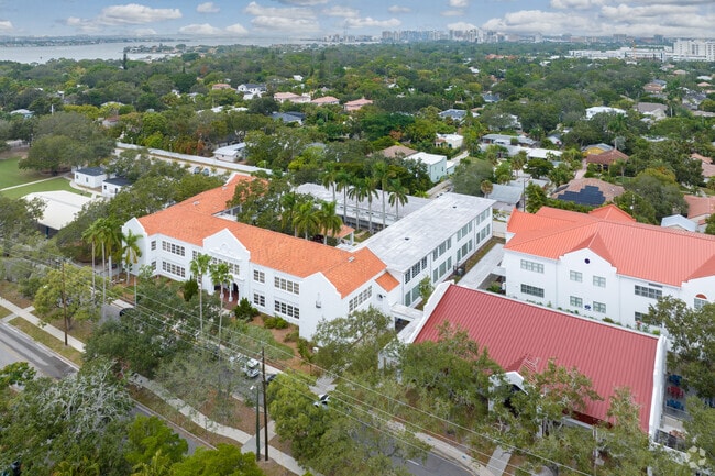 Southside Elementary School in Sarasota gets a 10 out of 10 stars rating.
