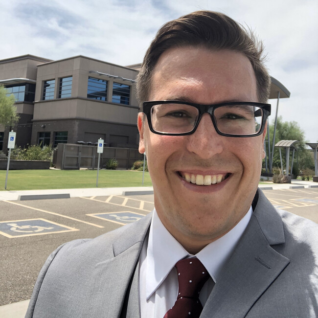 Agent Photo