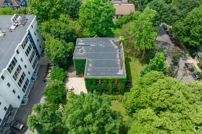 Cascadilla School is near student housing.