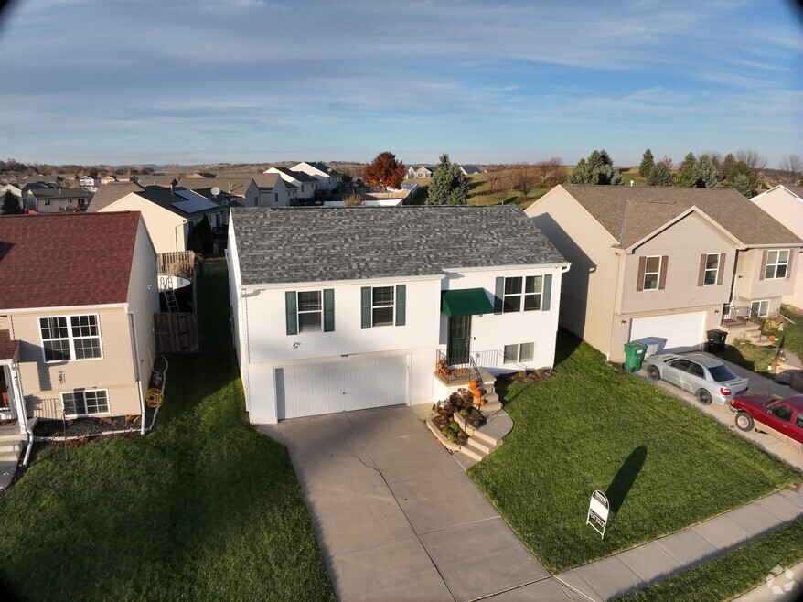 8944 Quest St, Omaha, NE 68122 - photo 2