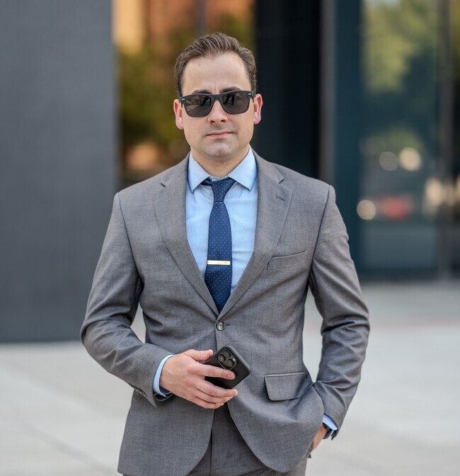 Agent Photo
