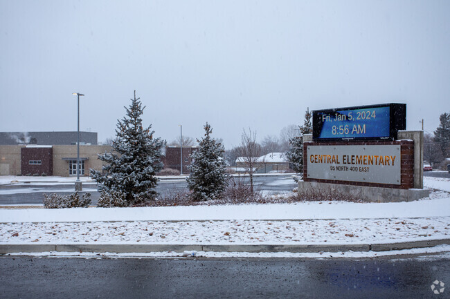 Street view of Central Elementary located in the Pleasant Grove neighborhood.
