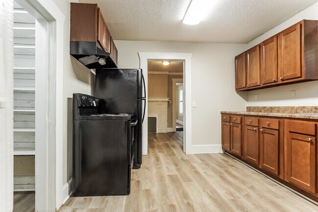 329 Eastview Blvd, Birmingham, AL 35215 - photo 6