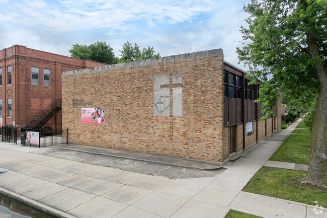 St. Paul Lutheran School has 66 students in grades K-8 with a student-teacher ratio of 13 to 1.