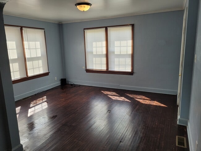 1111 Jefferson St unit A, Jefferson City, MO 65101 - photo 7