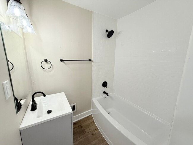 15811 Trinity St, Detroit, MI 48223 - photo 6