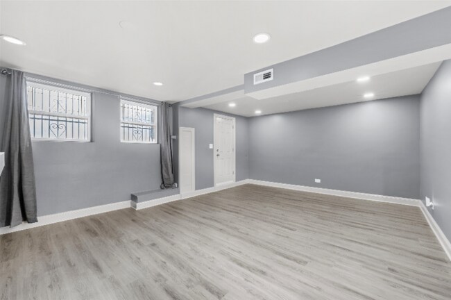 4829 S St Lawrence Ave unit 1, Chicago, IL 60615 - photo 7