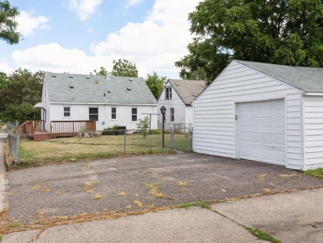 5055 Emerson Ave N, Minneapolis, MN 55430 - photo 2