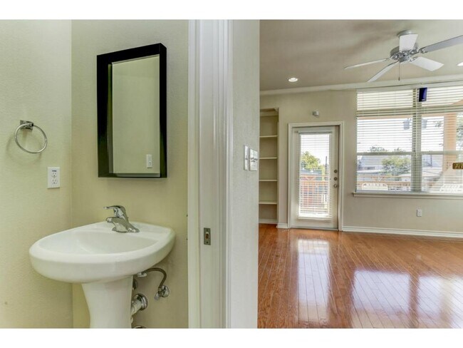 3011 Speedway unit 15, Austin, TX 78705 - photo 6