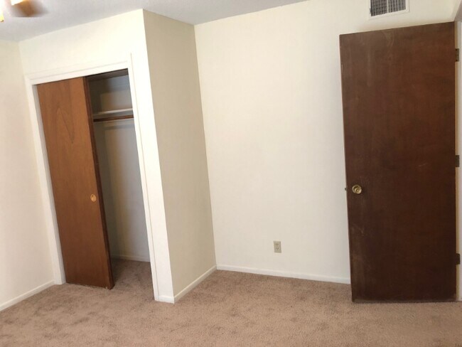 2017 NW Hickory Ln unit 10, Ankeny, IA 50023 - photo 7