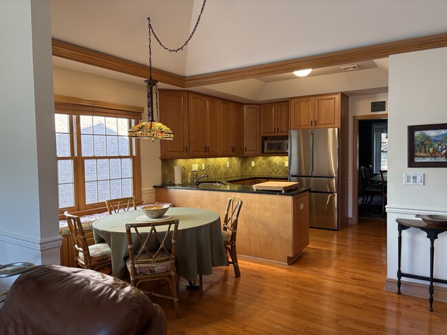 Kitchen / eating nook