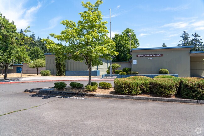 Lincoln Park Elementary School 06