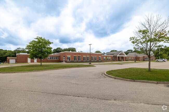 Deer Hill School in Cohasset serves students Pre-K through Grade 3.