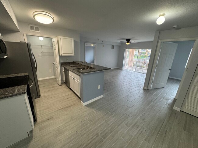 141 SW Palm Dr unit 101, Port Saint Lucie, FL 34986 - photo 3