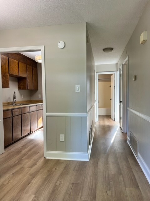 507b W McElhaney Rd, Taylors, SC 29687