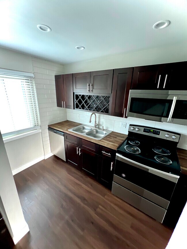 1015 S Stanley Place, Tempe, AZ 85281