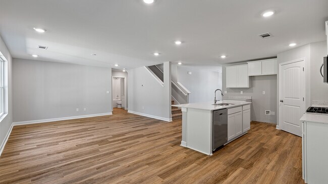 101 Sawtooth Dr unit 36232994, Troy, AL 36079 - photo 5