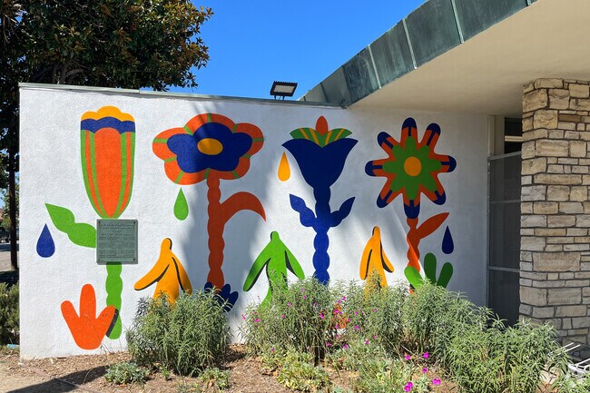 Bret Harte branch library mural depicts the colorful growing community of Long Beach.