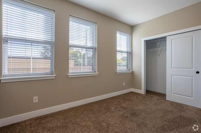 4BR, 2BA - 1,320SF - Bedroom