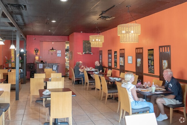 Jaidee Thai is a comfortable restaurant with some spicy dishes in the Wehnwood neighborhood.