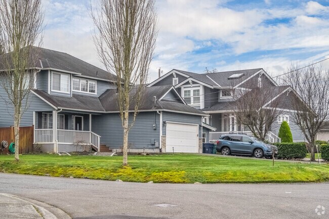 There are lots of move-in ready homes awaiting for you in Old Town Lake Stevens.