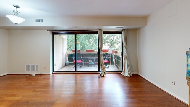 6143 Leesburg Pike unit 502, Falls Church, VA 22041 - photo 2