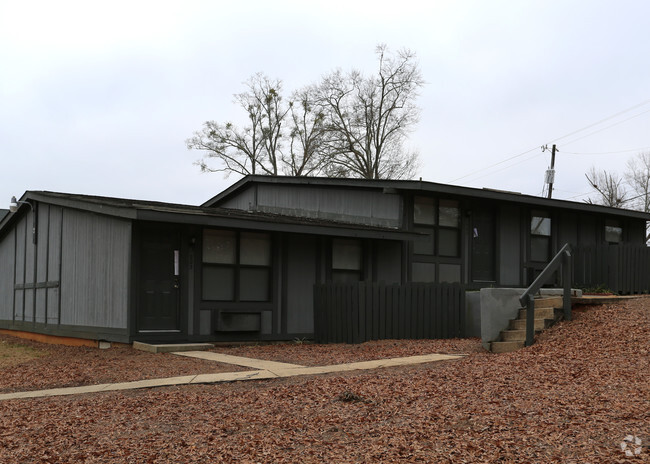 Highland Village Apartments